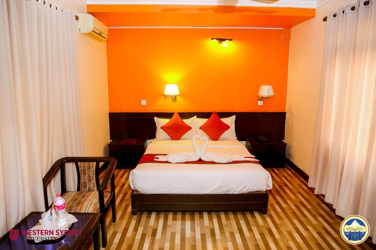 Hotel Panorama Pokhara Exterior foto